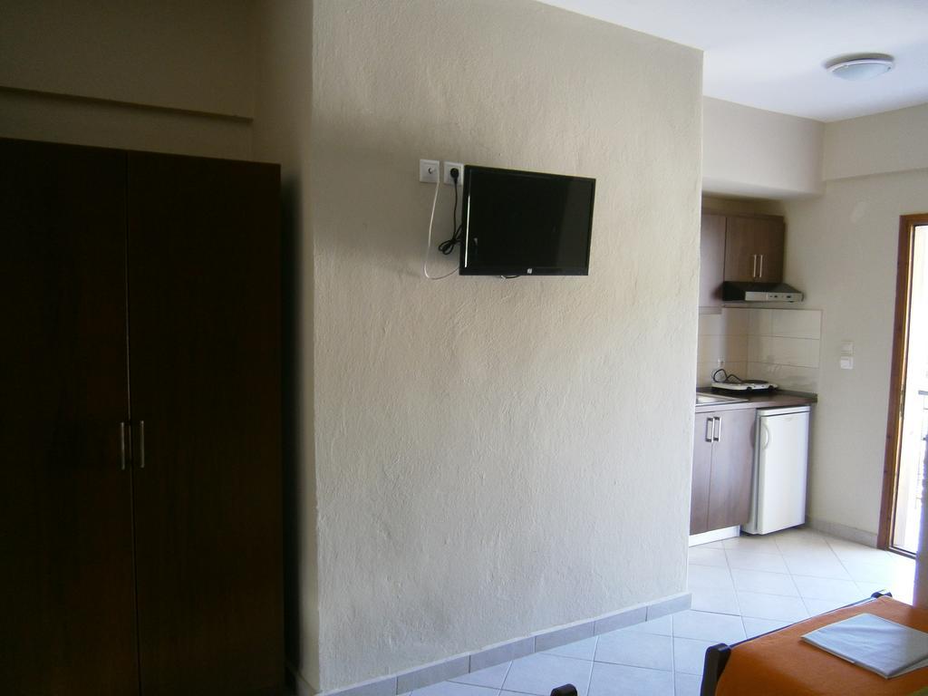 Kiparissis Apartments Kriopigi Buitenkant foto